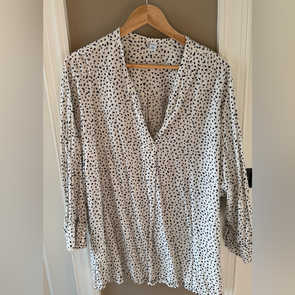 Old Navy Women’s Plus V-Neck Long Sleeve Black White Leopard Print Blouse 3X